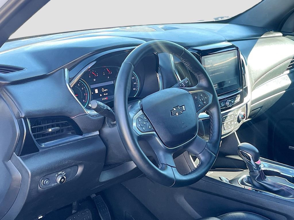 Used 2023 Chevrolet Traverse RS w/ LPO, Floor Liner Package FWD image 9