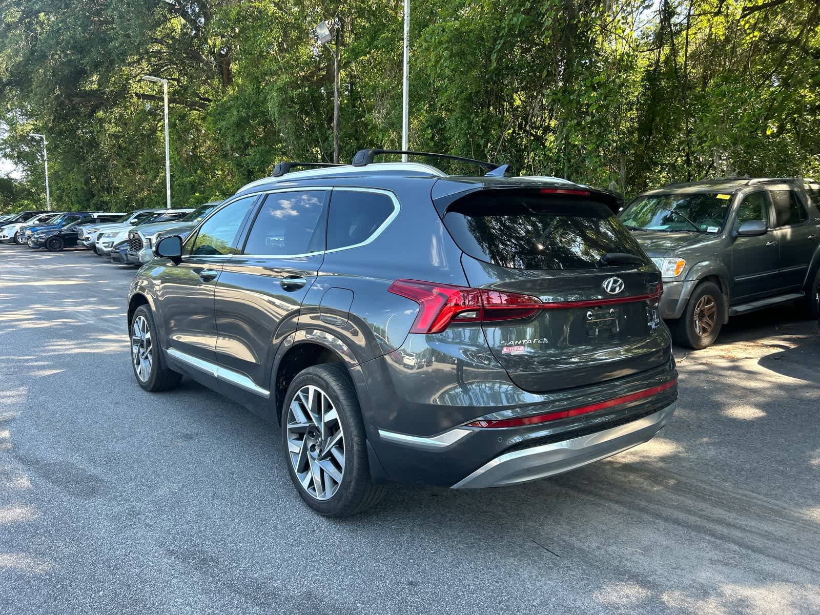 Used 2022 Hyundai Santa Fe Calligraphy AWD/4WD image 2