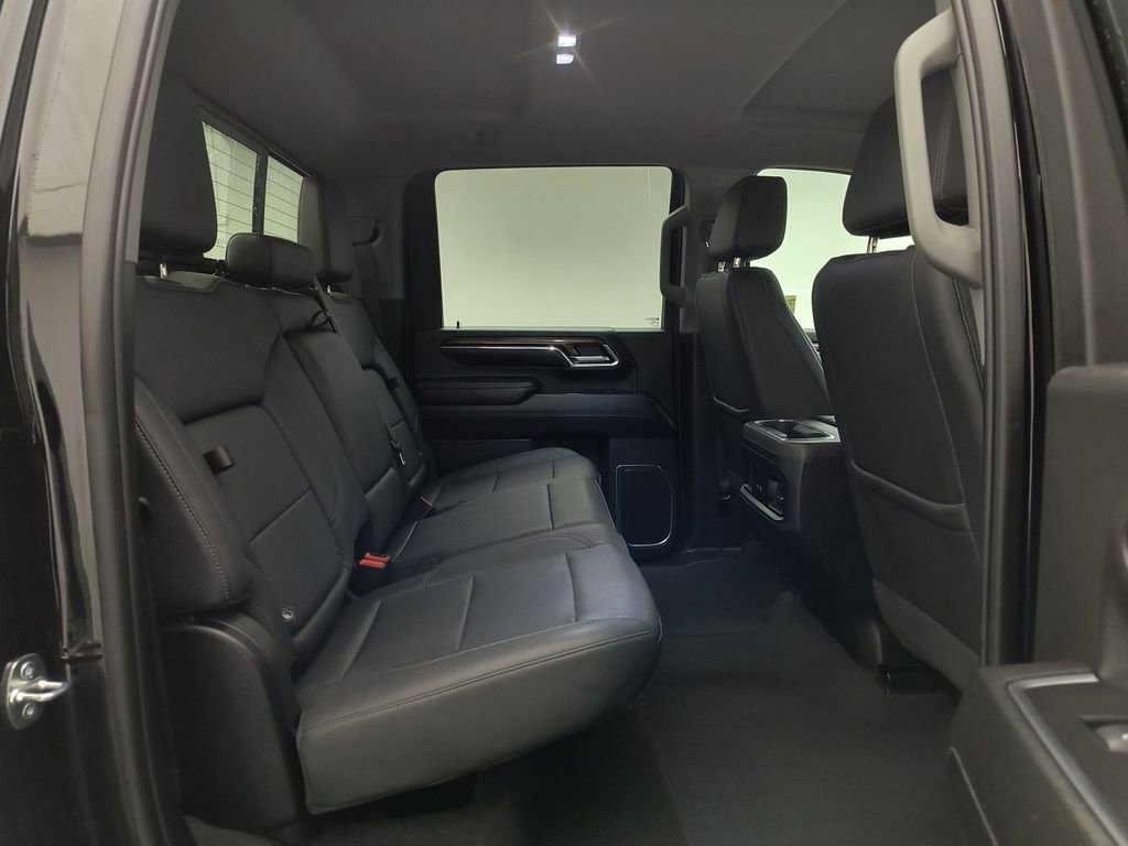 Used 2024 Chevrolet Silverado 2500 LT w/ Midnight Edition AWD/4WD image 30