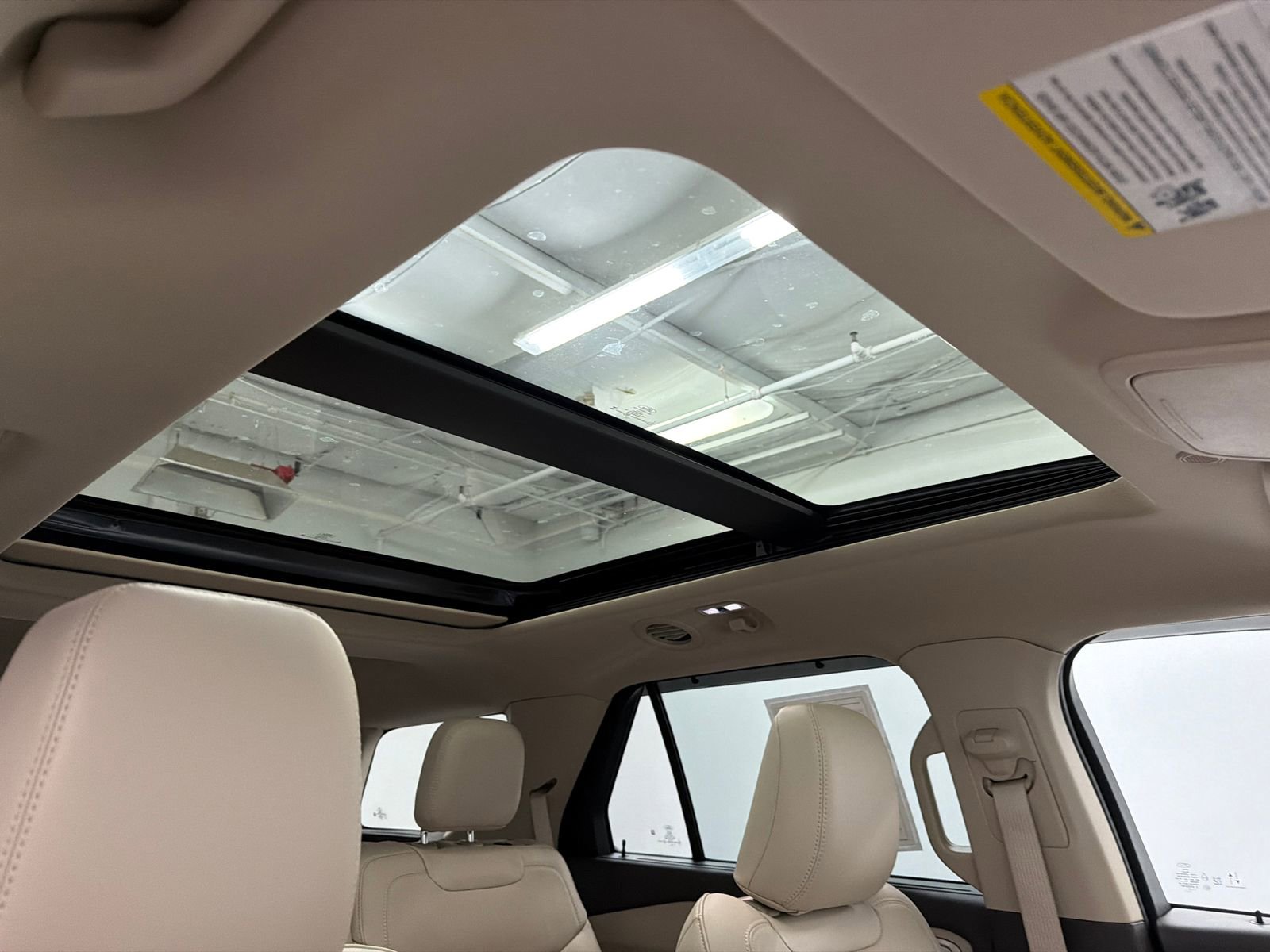 Used 2023 Ford Explorer Platinum w/ Technology Package image 13