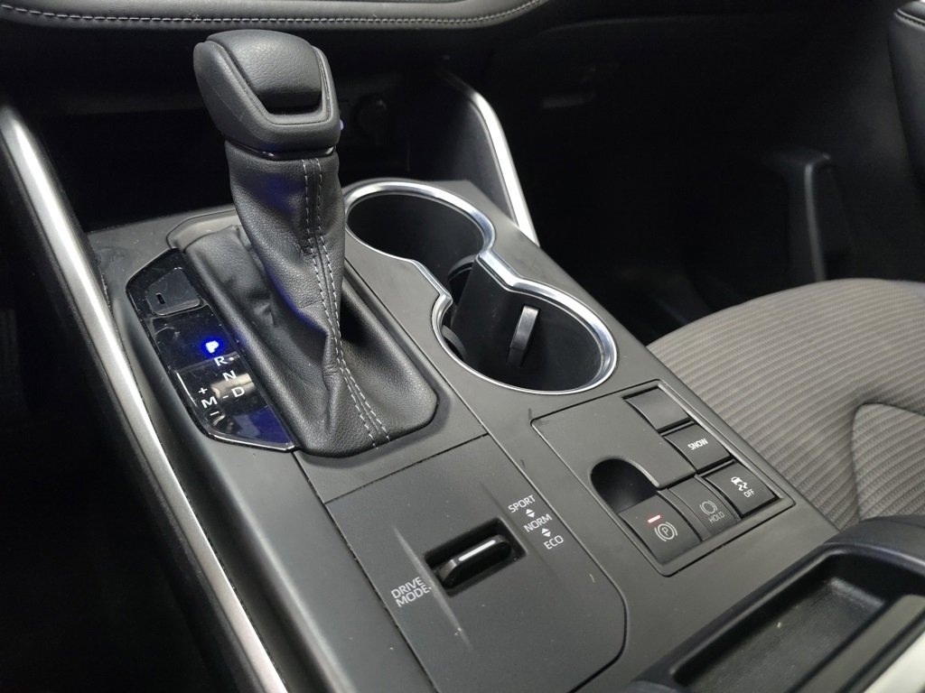 Certified 2023 Toyota Highlander L image 30