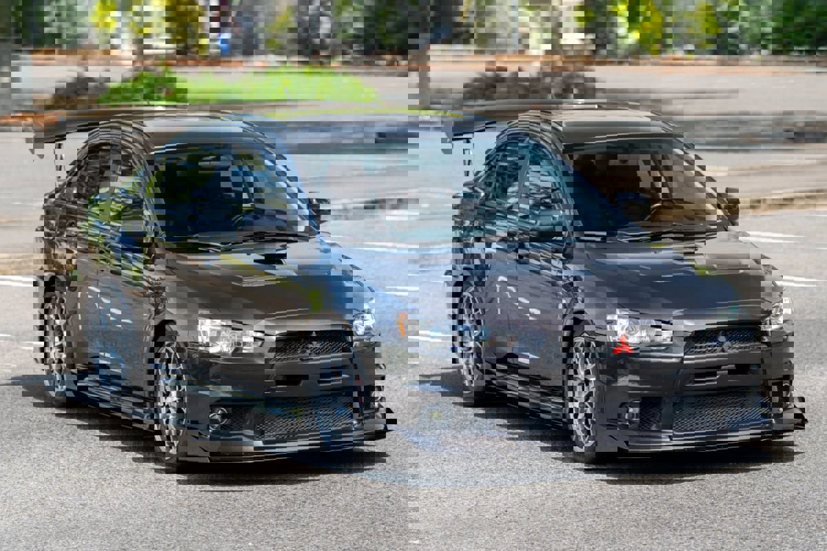 Used 2013 Mitsubishi Lancer Evolution MR image 16