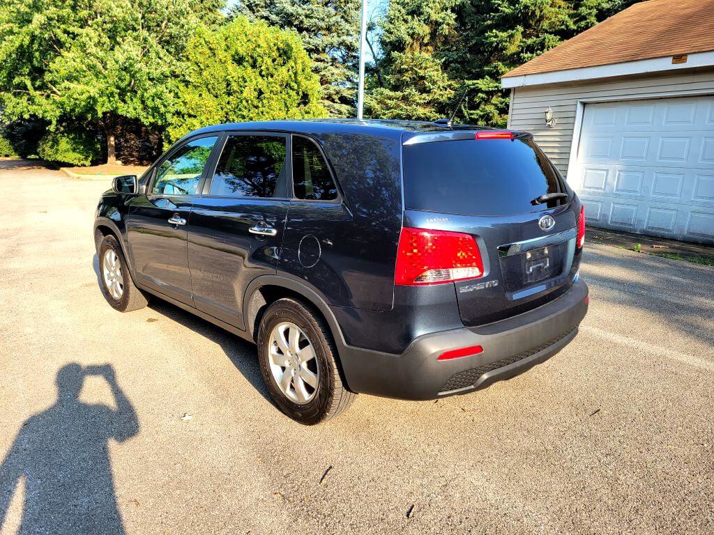 Used 2011 Kia Sorento LX image 5