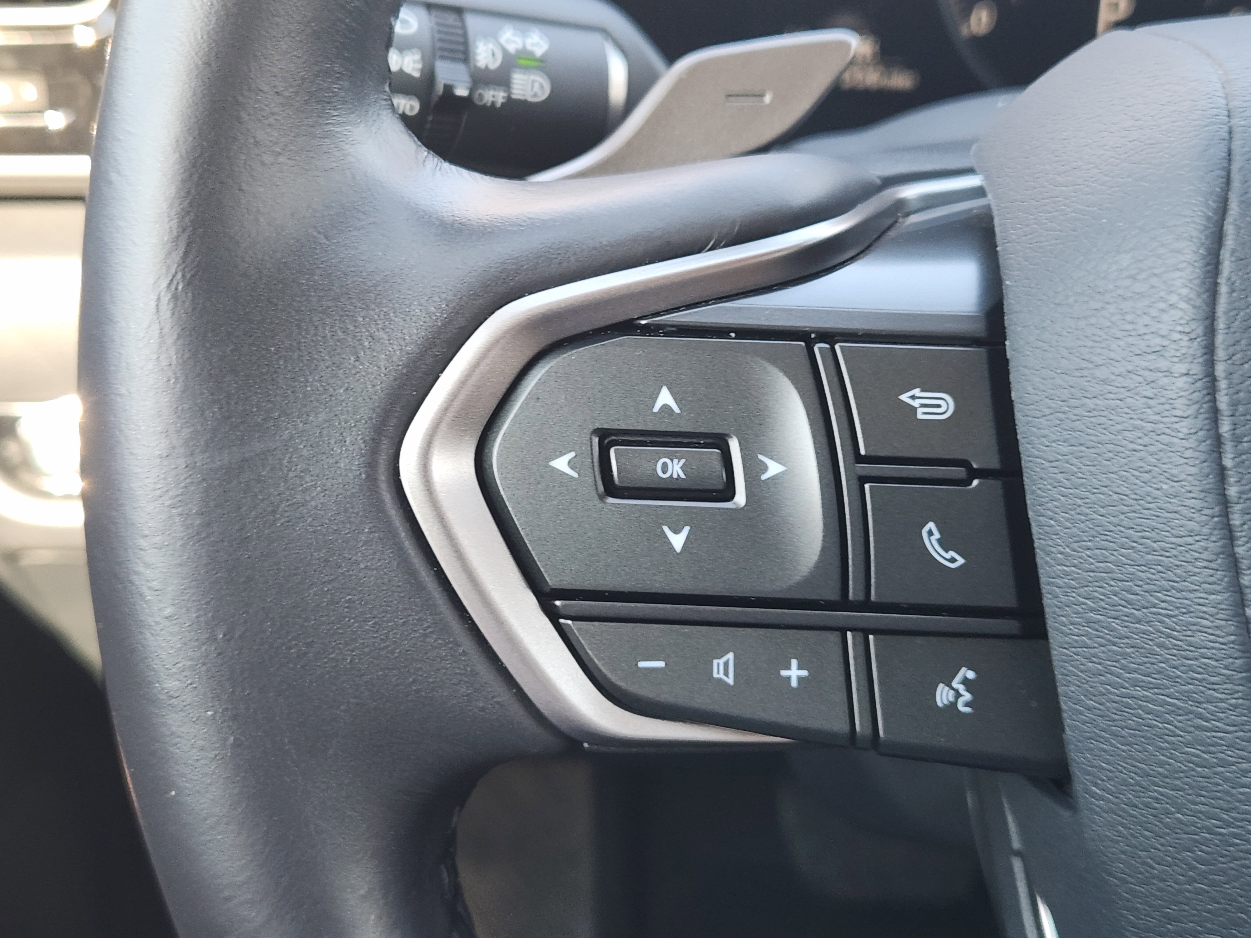 Certified 2025 Lexus NX 250 FWD w/ Premium Package image 34