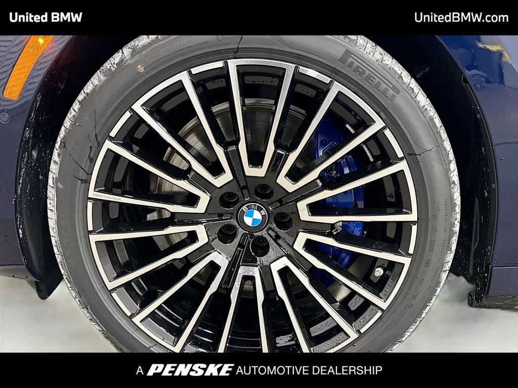 New 2026 BMW 750e xDrive AWD/4WD image 2