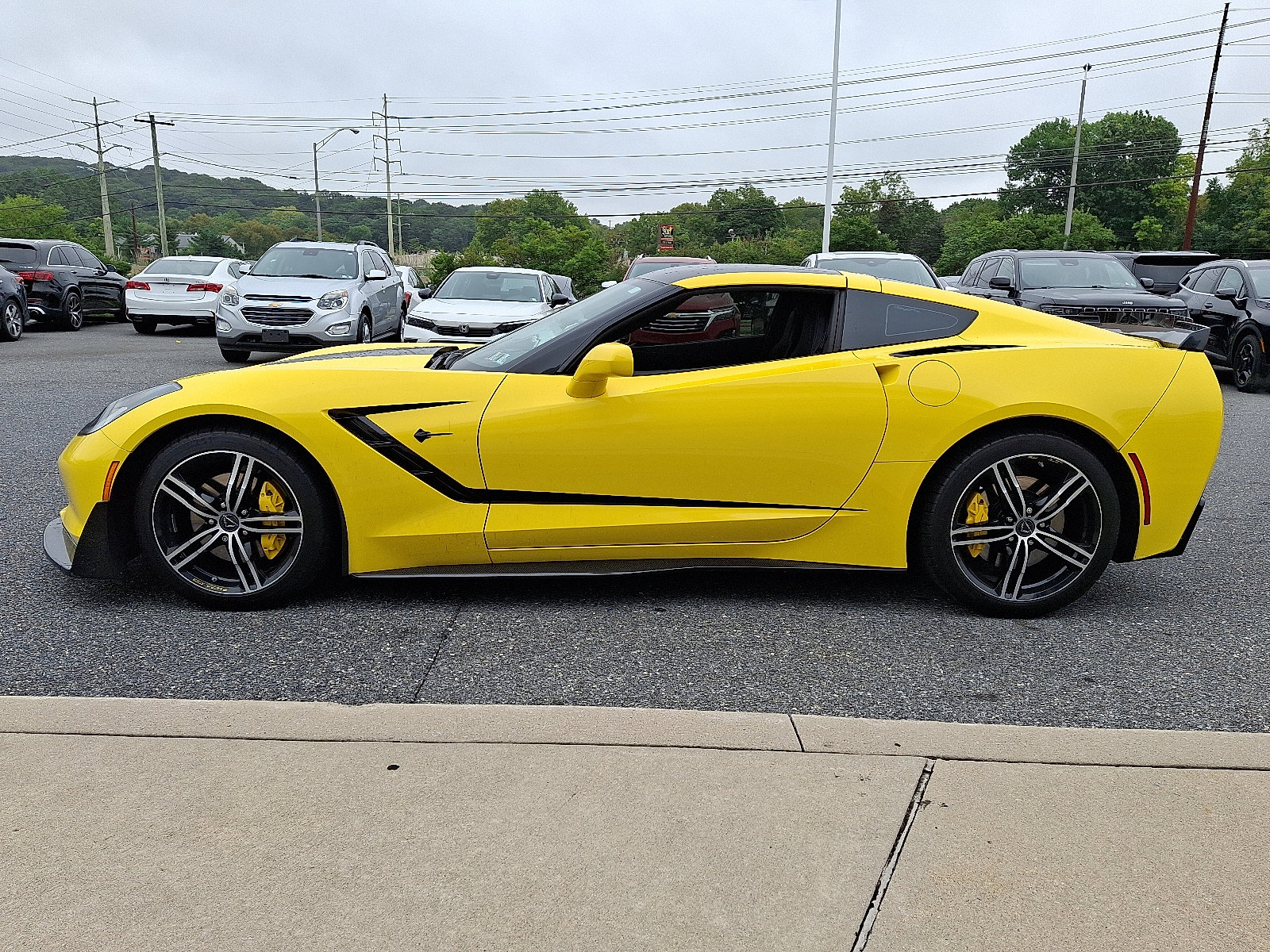 Used 2016 Chevrolet Corvette Stingray Coupe w/ 2LT Preferred Equipment Group RWD image 4