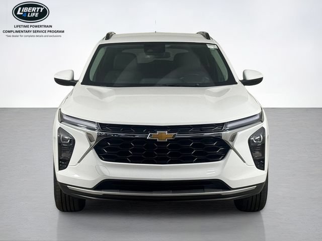 Used 2024 Chevrolet Trax LT w/ Driver Confidence Package FWD image 8