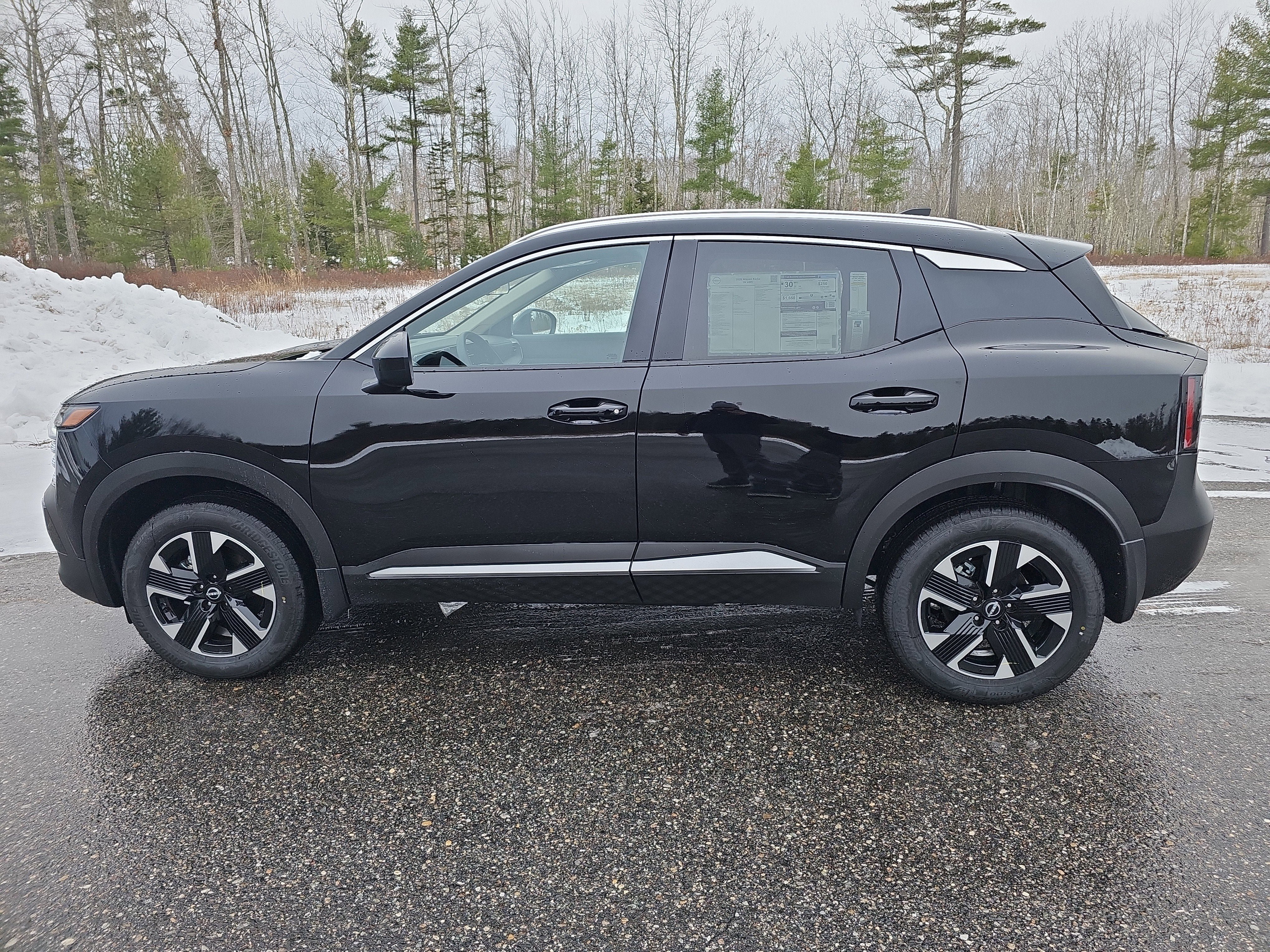 New 2026 Nissan Kicks SV w/ SV Premium Package image 2