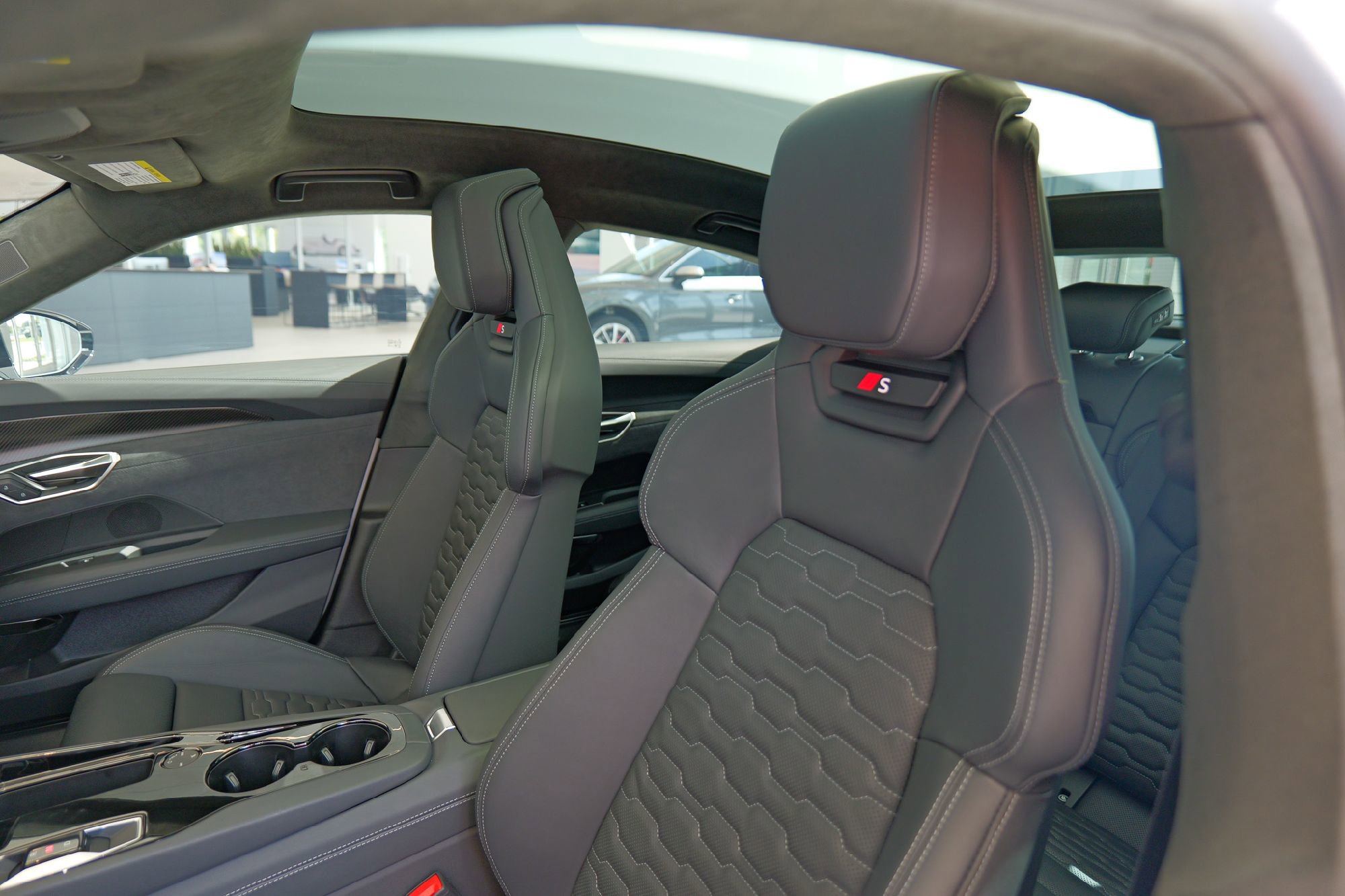 New 2026 Audi S e-tron GT Prestige image 10