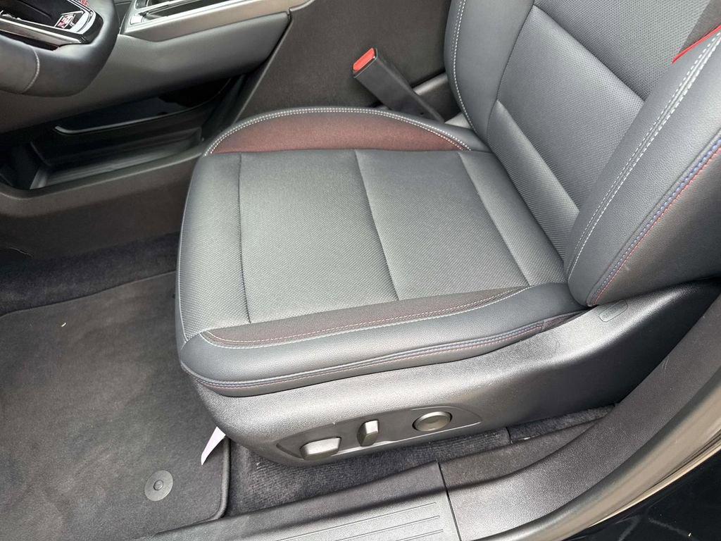 Used 2024 Chevrolet Equinox EV RS image 29