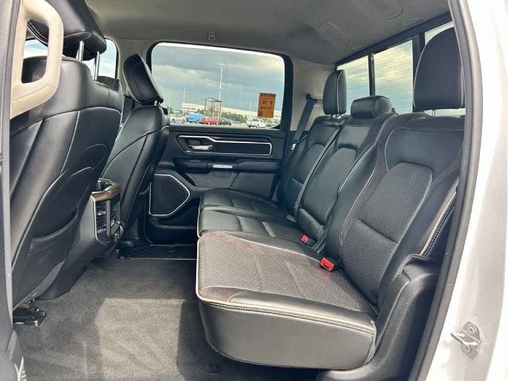 Used 2022 RAM 1500 Laramie AWD/4WD image 16