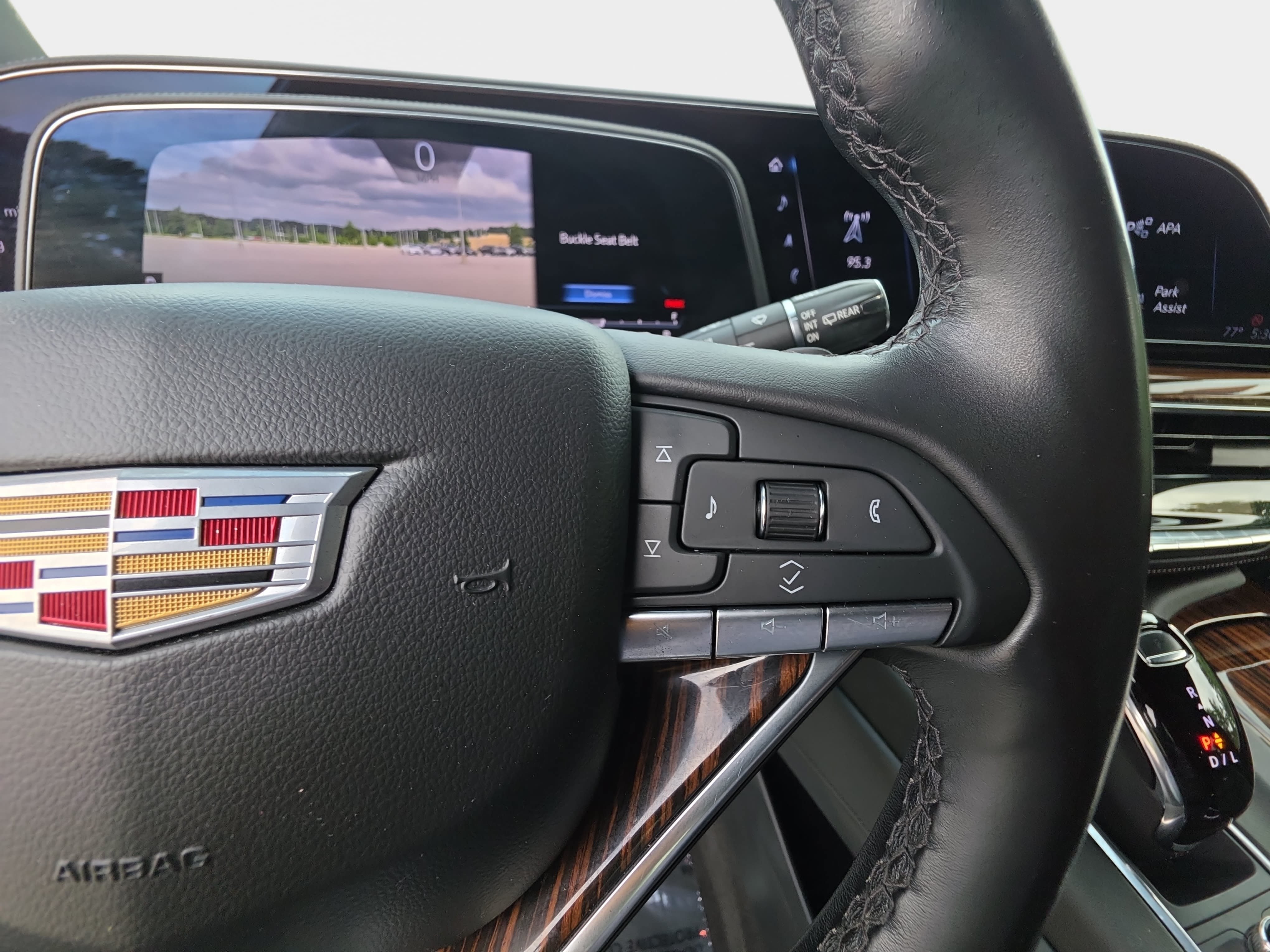 Used 2022 Cadillac Escalade Premium Luxury w/ LPO, Radiant Package AWD/4WD image 19