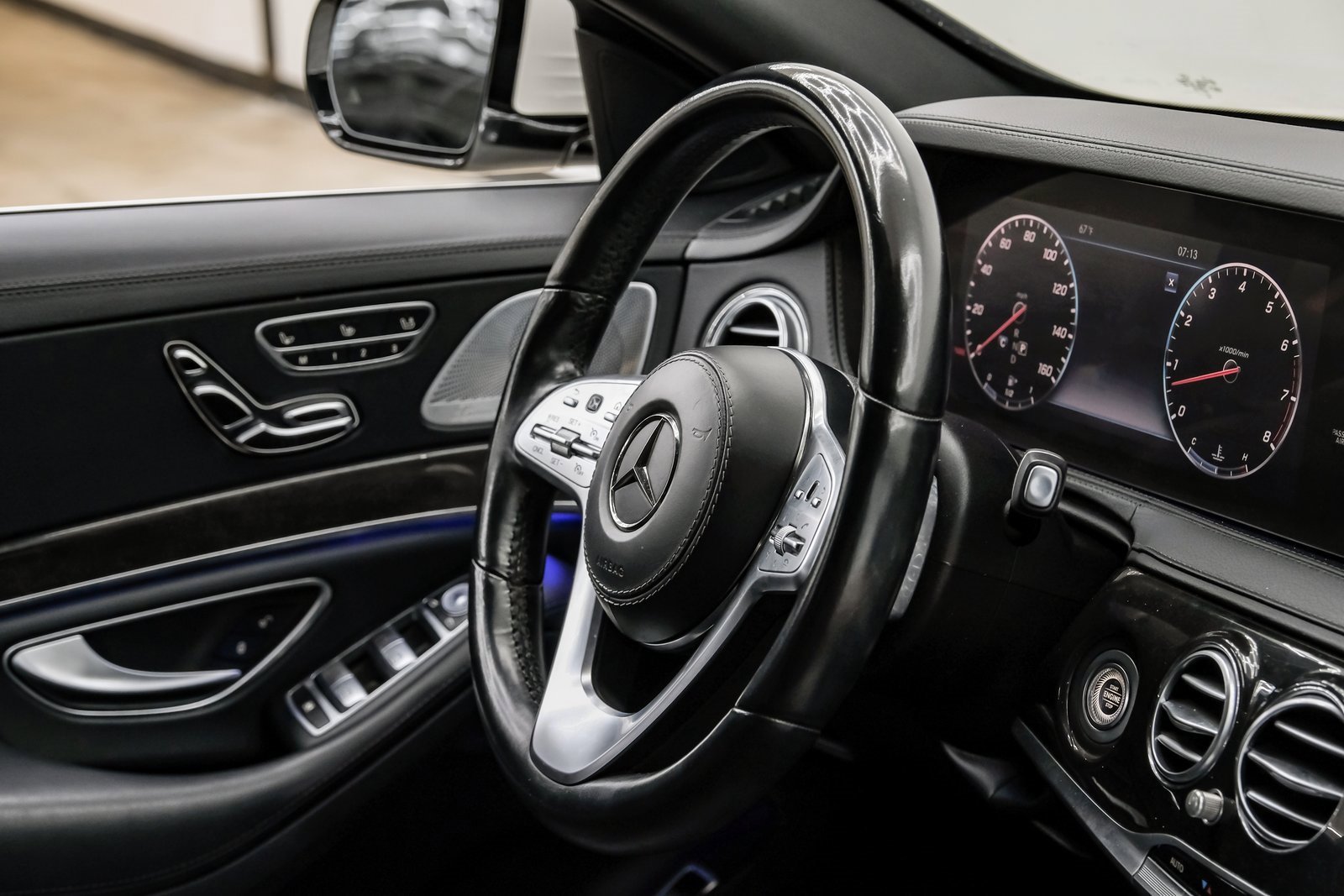 Used 2019 Mercedes-Benz S 450 Sedan image 16