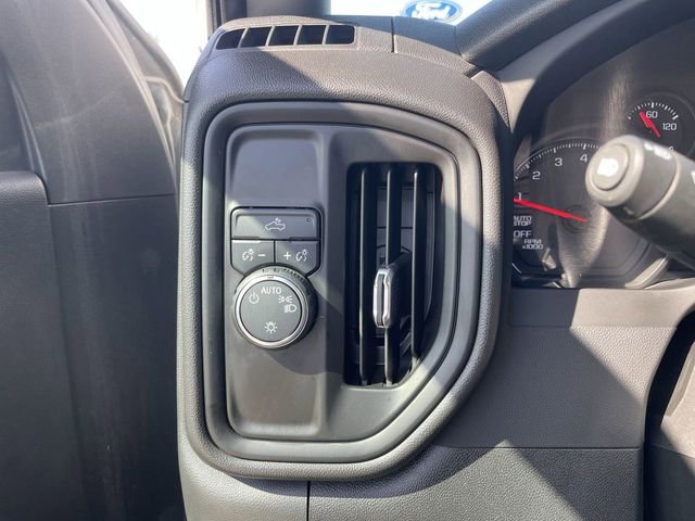Used 2022 Chevrolet Silverado 1500 Custom image 17