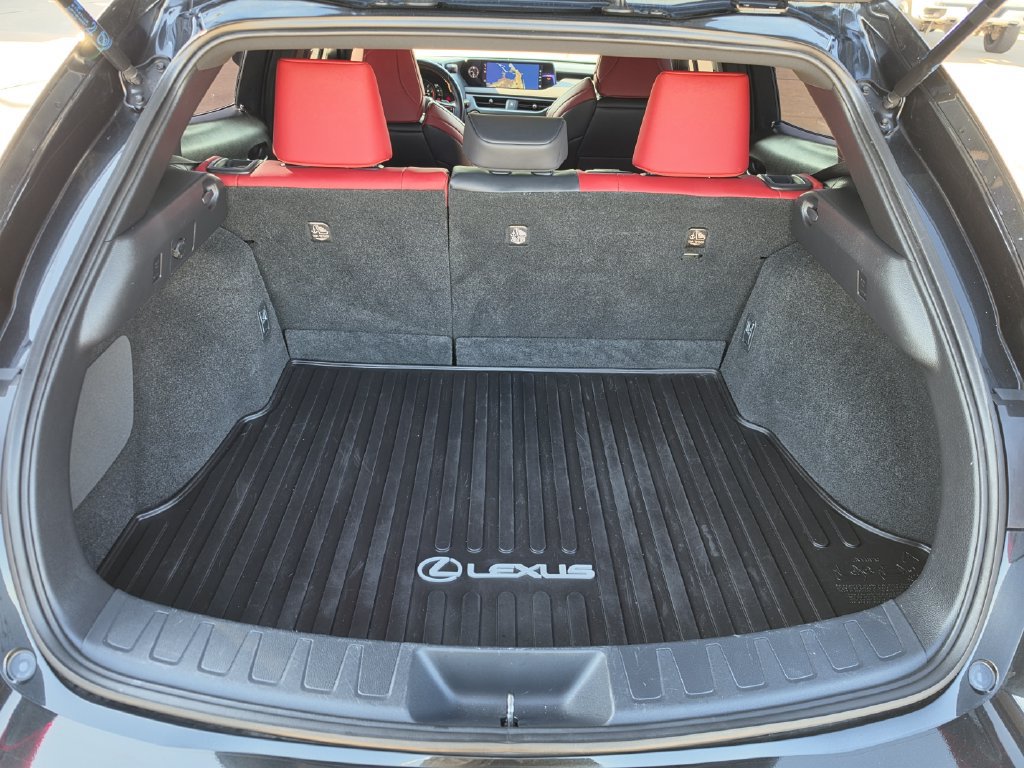 Used 2022 Lexus UX 200 F Sport w/ F Sport Premium Package FWD image 30