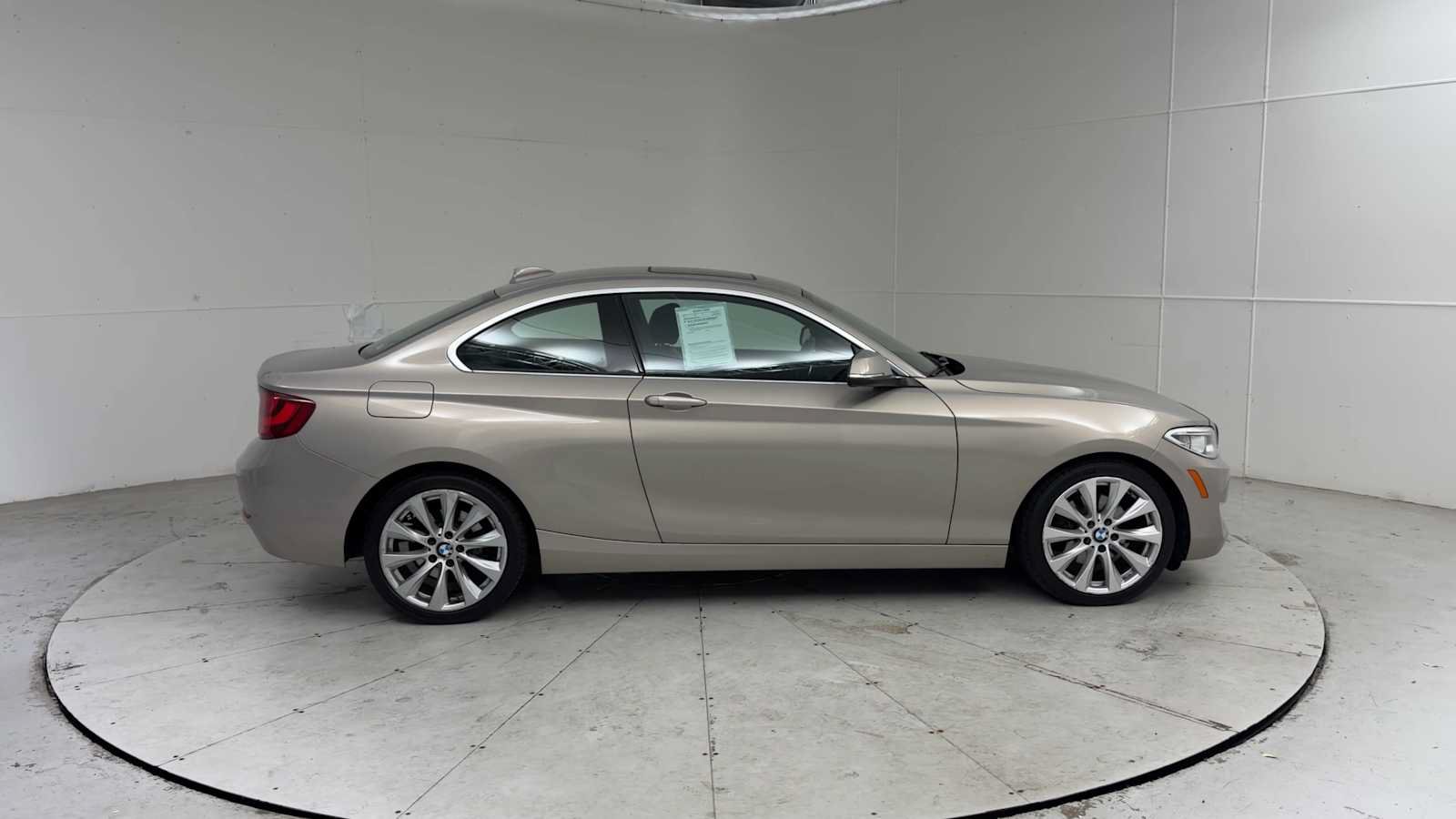 Used 2016 BMW 228i xDrive Coupe AWD/4WD image 9
