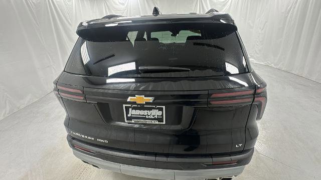 Used 2024 Chevrolet Traverse LT AWD/4WD image 4