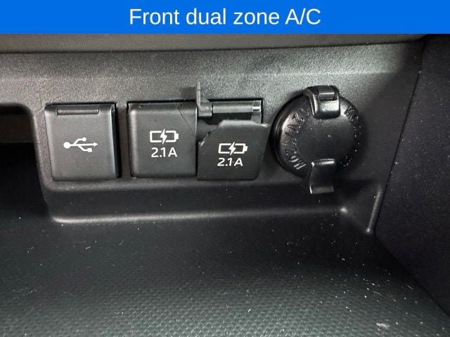 Used 2020 Toyota Highlander L AWD/4WD image 22
