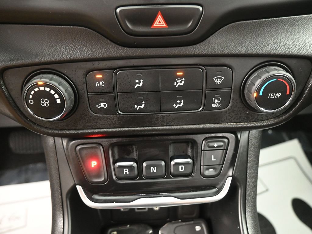 Used 2020 GMC Terrain SLE image 15