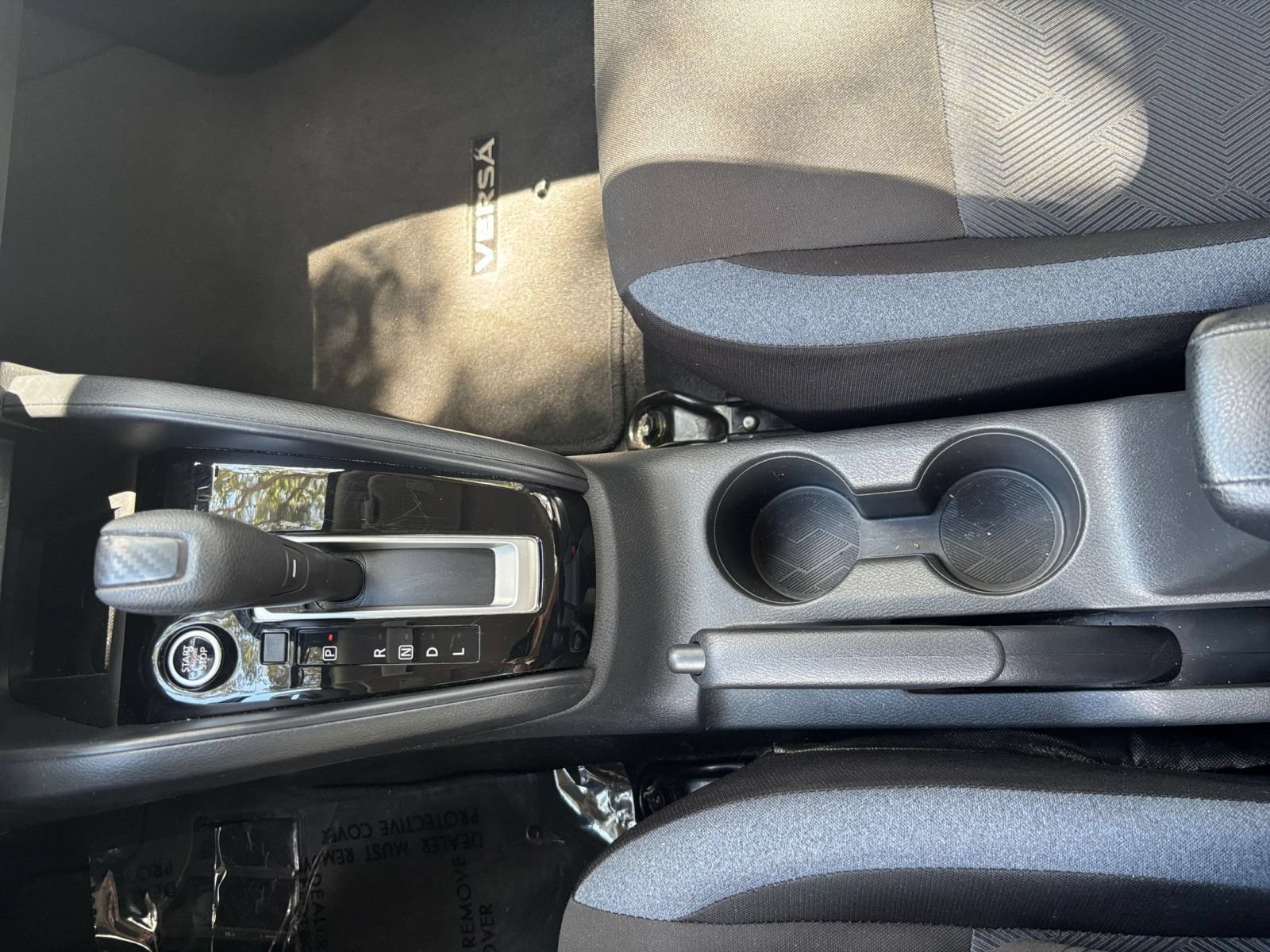 Used 2025 Nissan Versa SV FWD image 38