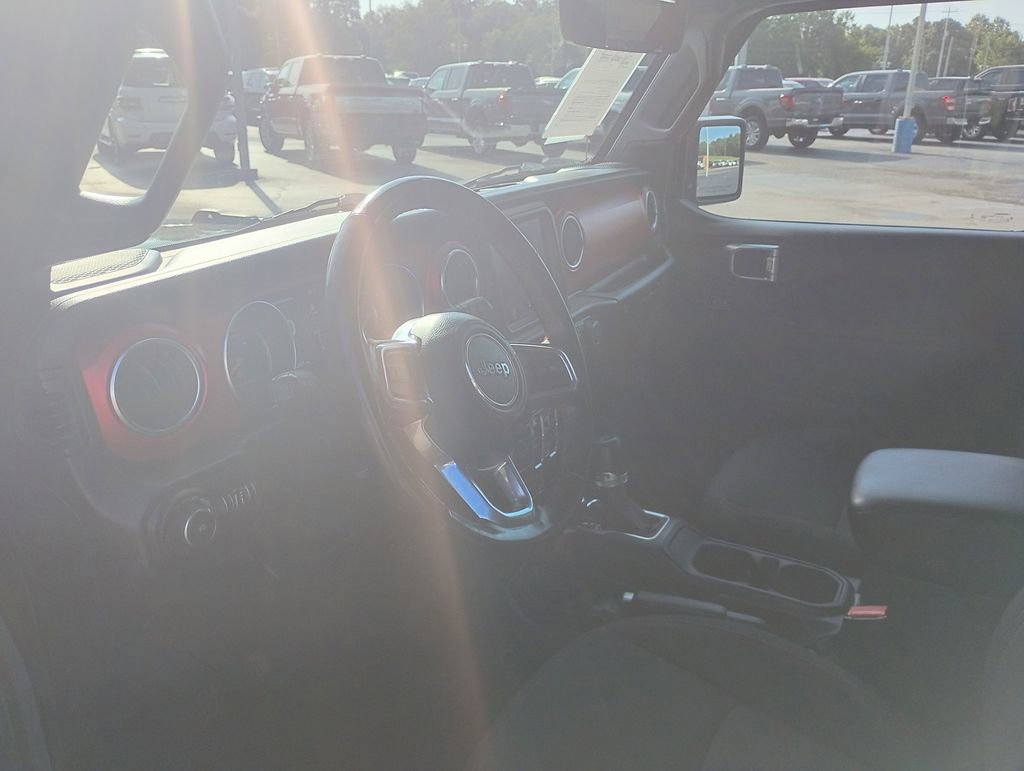 Used 2022 Jeep Wrangler Unlimited Rubicon w/ Cold Weather Group image 33