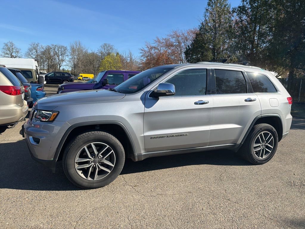 Used 2019 Jeep Grand Cherokee Limited w/ Luxury Group II image 2