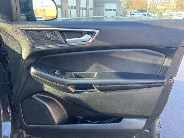 Used 2023 Ford Edge SEL w/ Convenience Package image 10
