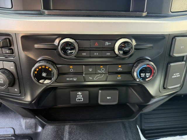 New 2026 Ford F550 4x4 Supercab Super Duty image 11