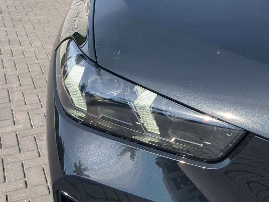 New 2026 BMW X5 xDrive50e w/ M Sport Package image 10