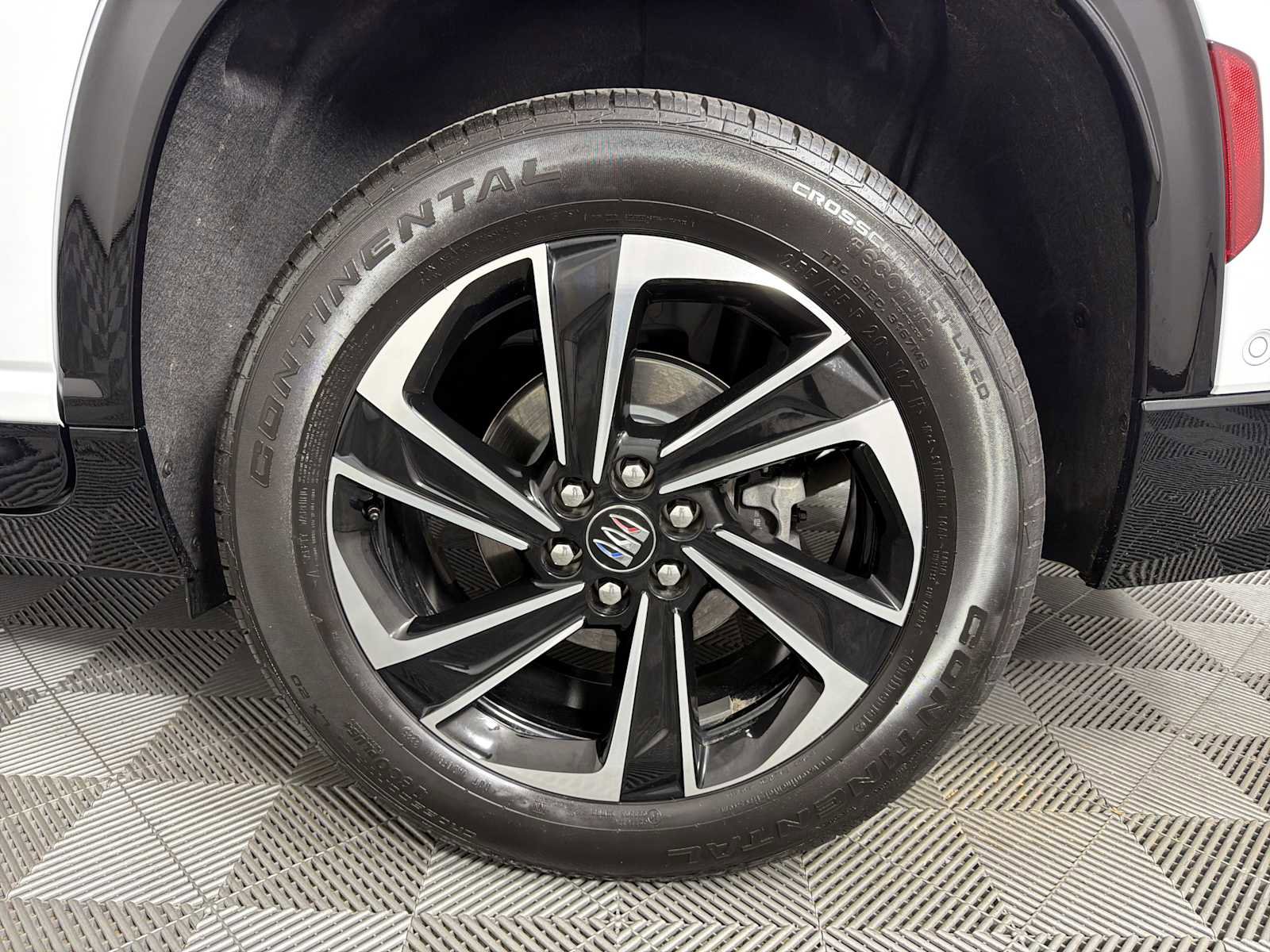 New 2026 Buick Enclave Sport Touring w/ Super Cruise Package image 38