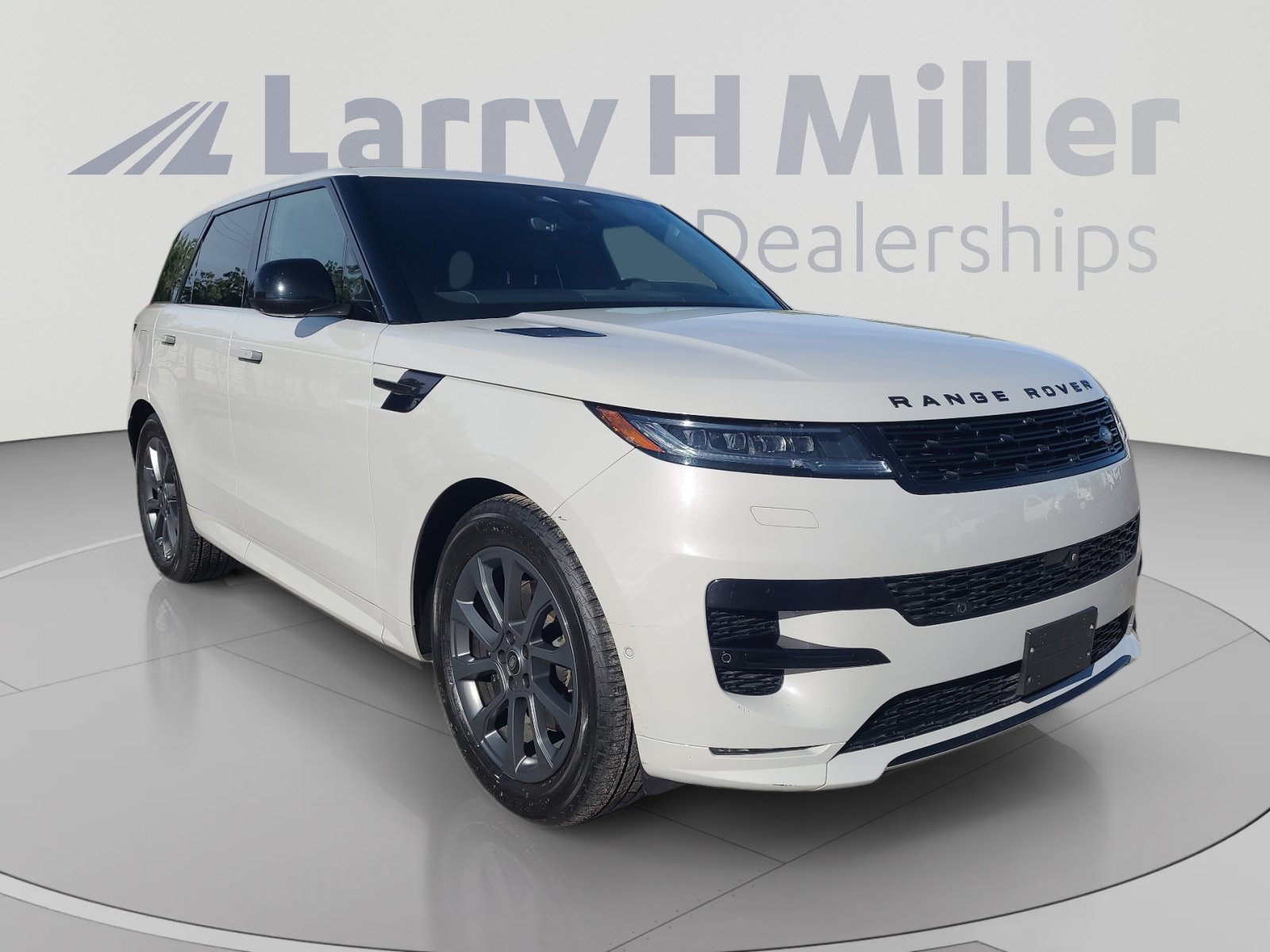 Used 2024 Land Rover Range Rover Sport Dynamic SE AWD/4WD image 7
