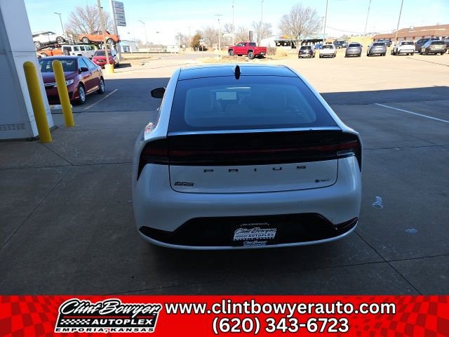 Used 2024 Toyota Prius Limited w/ Limited Premium Package image 7