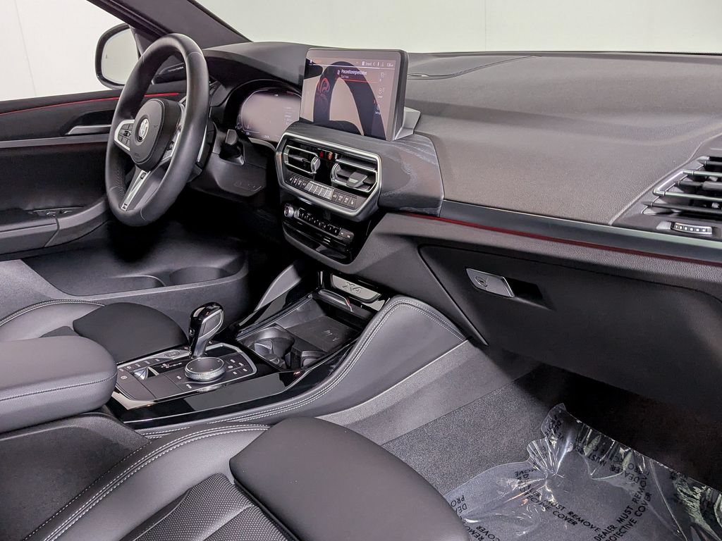 Used 2024 BMW X4 xDrive30i w/ Premium Package AWD/4WD image 32