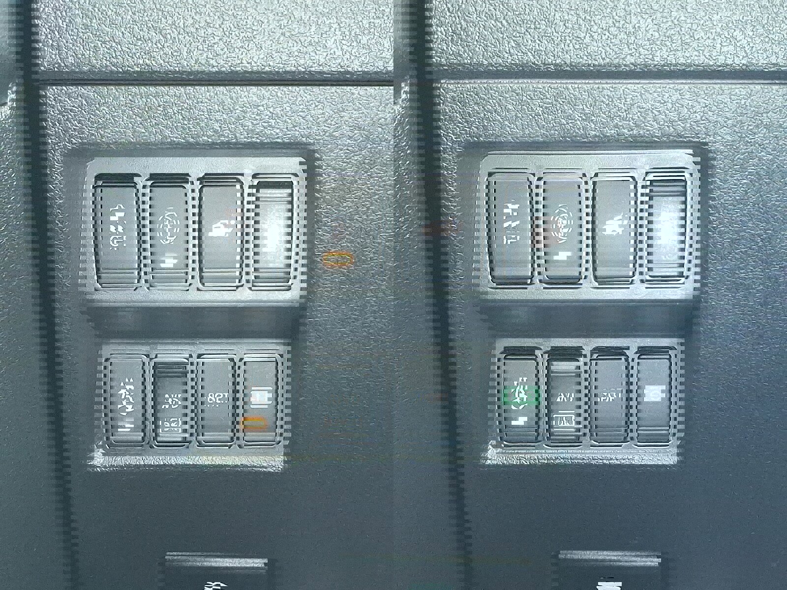 Used 2018 Nissan Rogue SL image 24