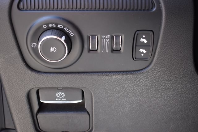 Used 2023 Jeep Wagoneer L Series II AWD/4WD image 24
