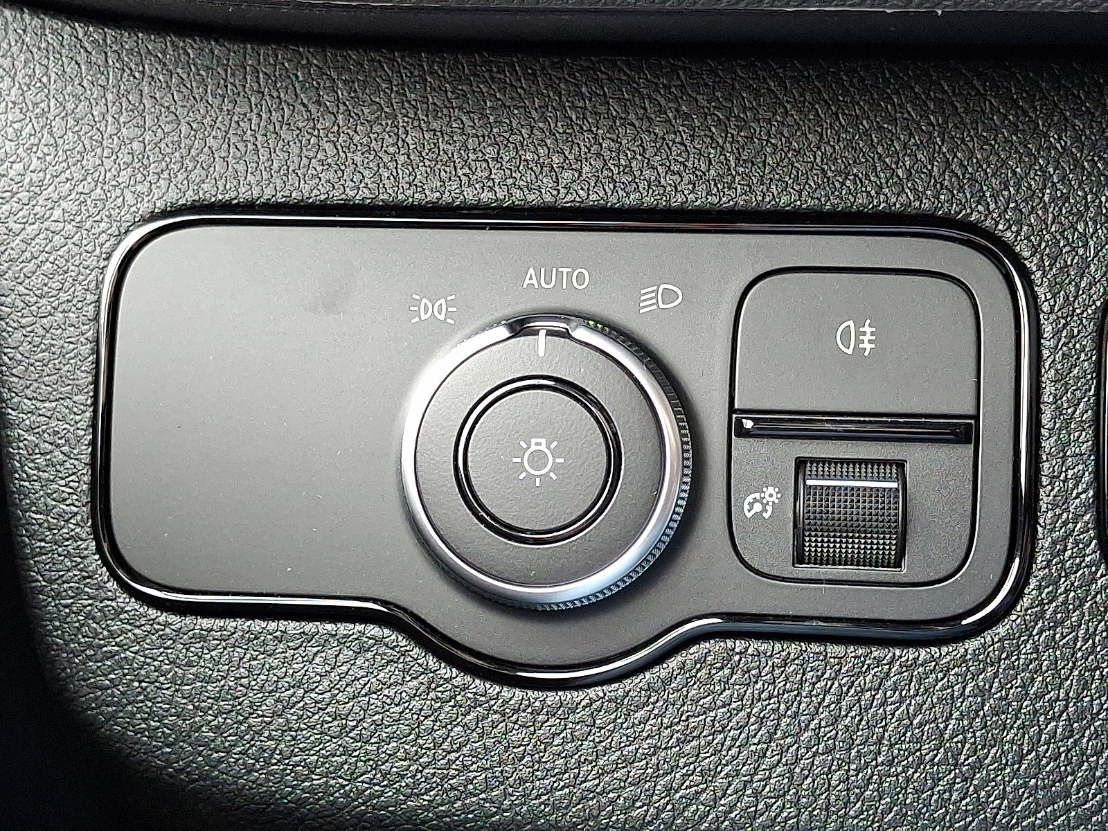 Used 2025 Mercedes-Benz Sprinter 2500 image 25