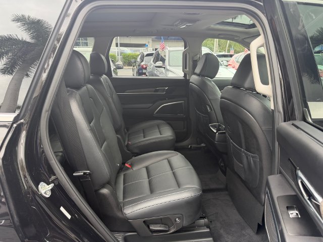 Used 2022 Kia Telluride SX w/ Towing Package FWD image 15