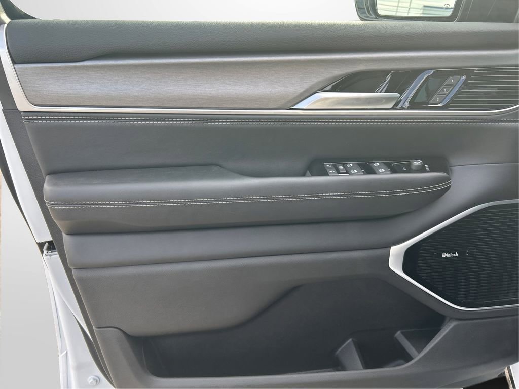 New 2025 Jeep Wagoneer Series III w/ Quick Order Package 25C Super image 24