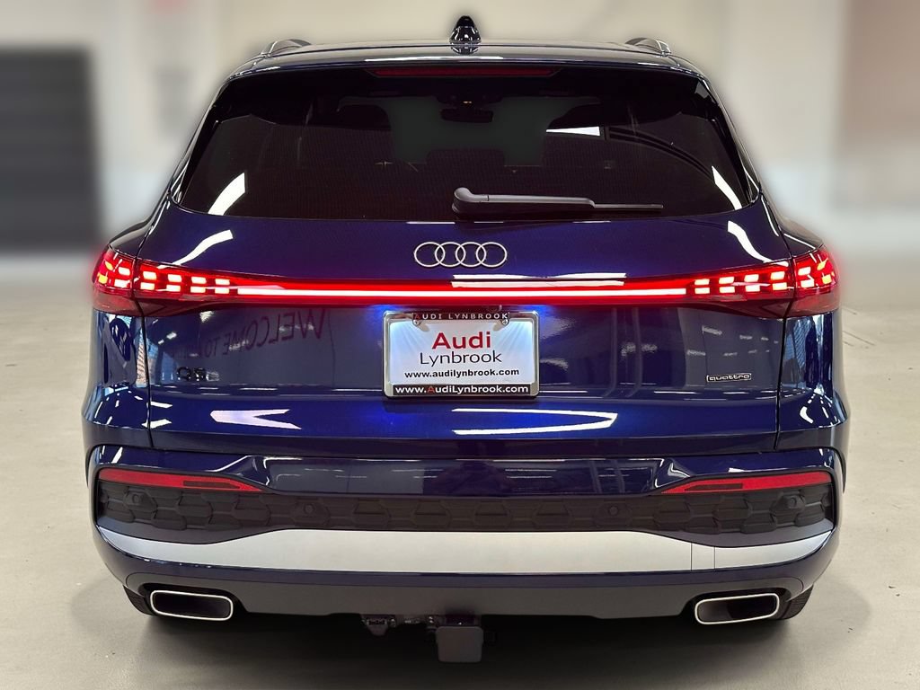 Used 2025 Audi Q5 Premium Plus w/ Premium Plus AWD/4WD image 5