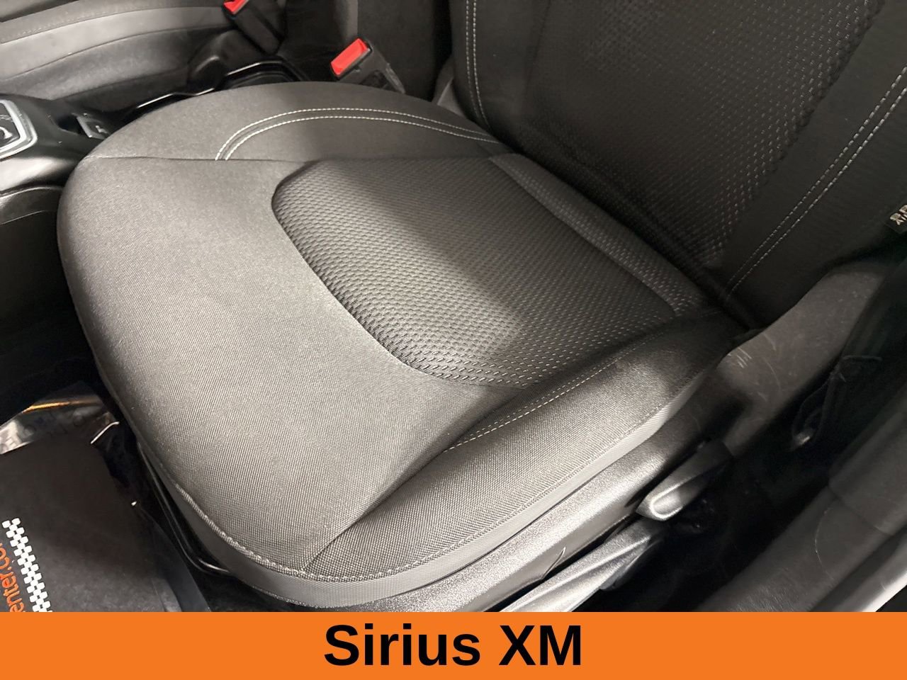 Used 2023 Jeep Renegade Altitude w/ Sun/Sound Group image 11