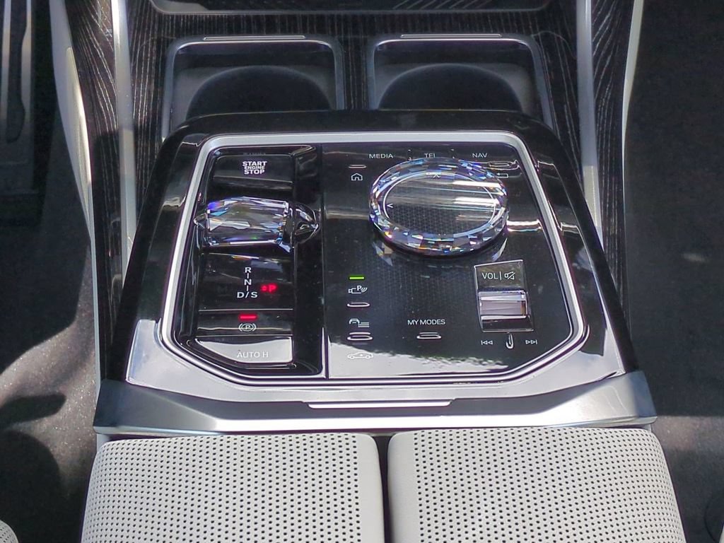 New 2026 BMW 740i xDrive AWD/4WD image 19