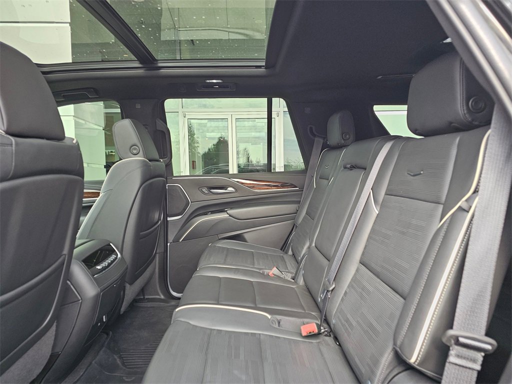 Used 2023 Cadillac Escalade Premium Luxury image 19