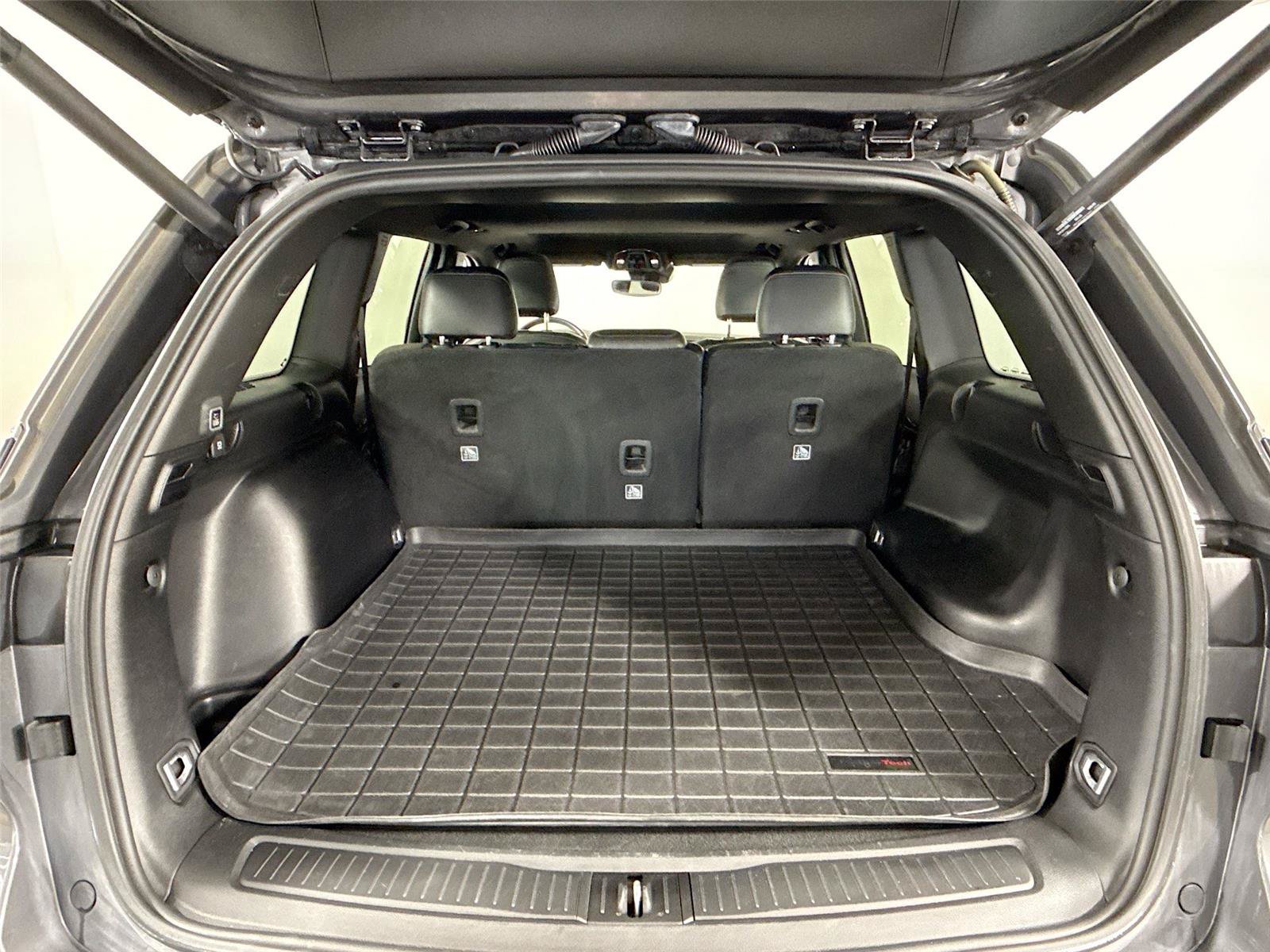 Used 2022 Jeep Grand Cherokee Altitude AWD/4WD image 18