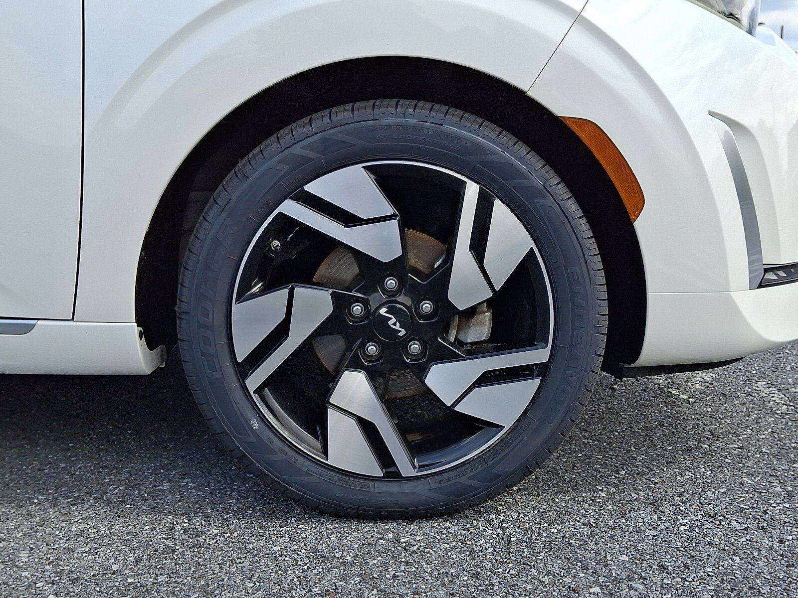 Used 2023 Kia Soul GT-Line w/ GT-Line Technology Package FWD image 12