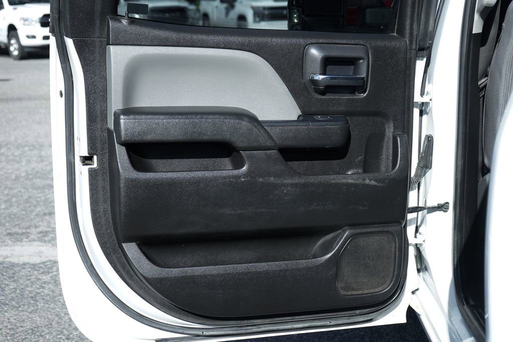 Used 2018 GMC Sierra 2500 2WD Crew Cab w/ Sierra Convenience Package image 30