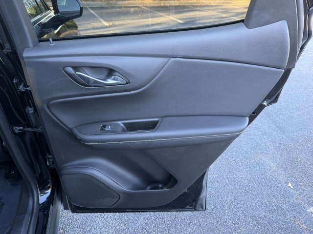 Used 2025 Chevrolet Blazer LT FWD image 24