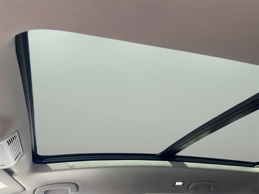 New 2025 Volkswagen Atlas SEL image 11