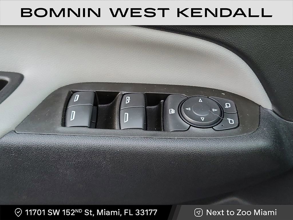 Used 2023 Chevrolet Equinox LS w/ Midnight Edition image 28