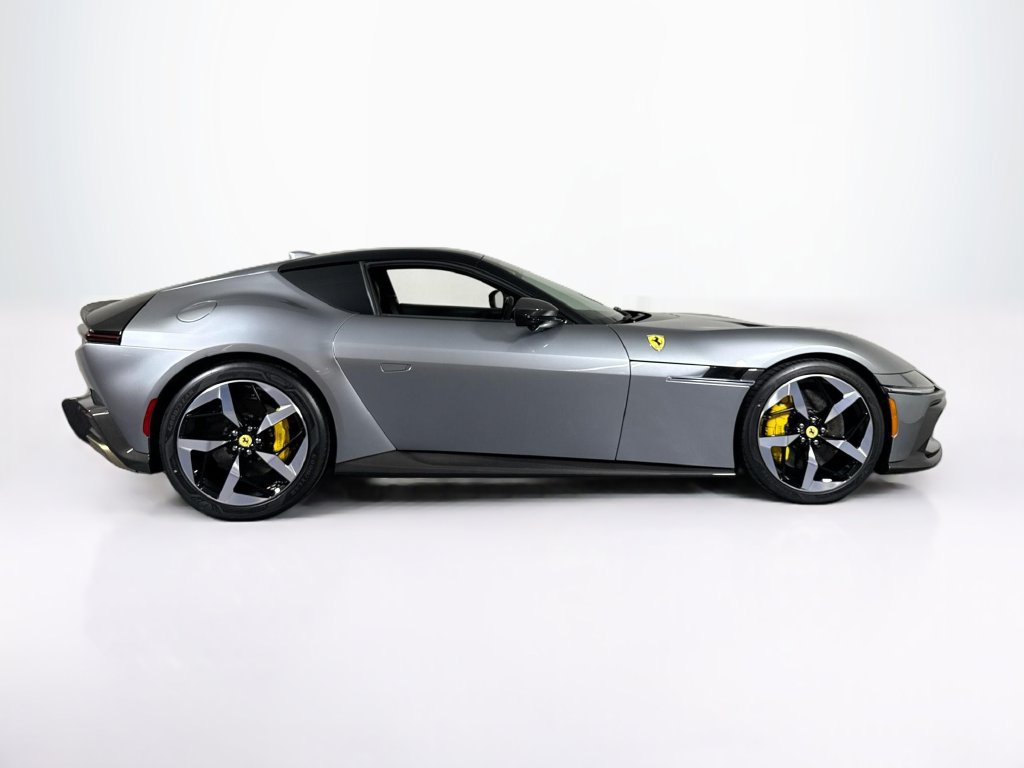 Certified 2026 Ferrari 12Cilindri RWD image 10