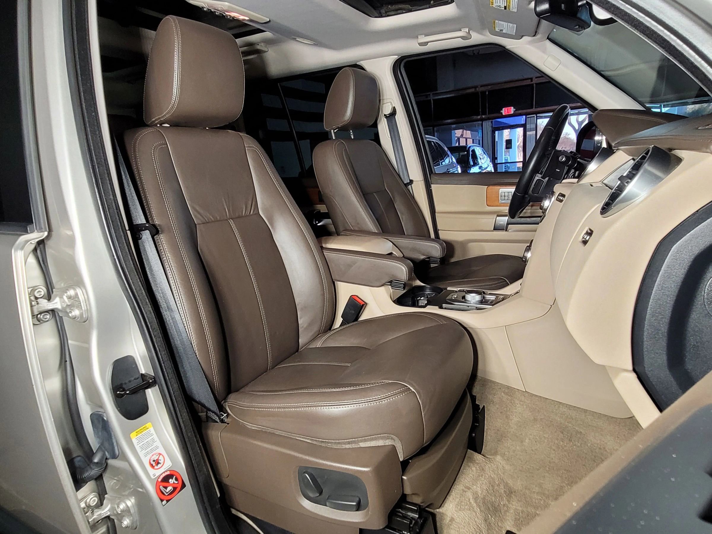 Used 2015 Land Rover LR4 HSE LUX image 22